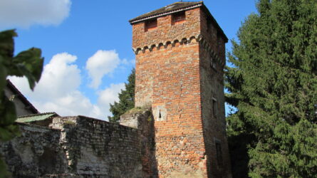 Tour des remparts de Bâgé
